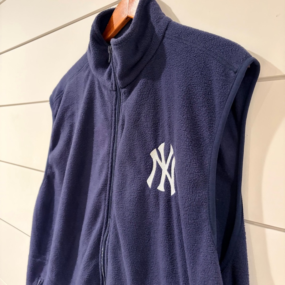 NY Yankees Navy Fleece Vest XL Full Zip Minimalist Streetwear Sportswear - Picture 5 of 11